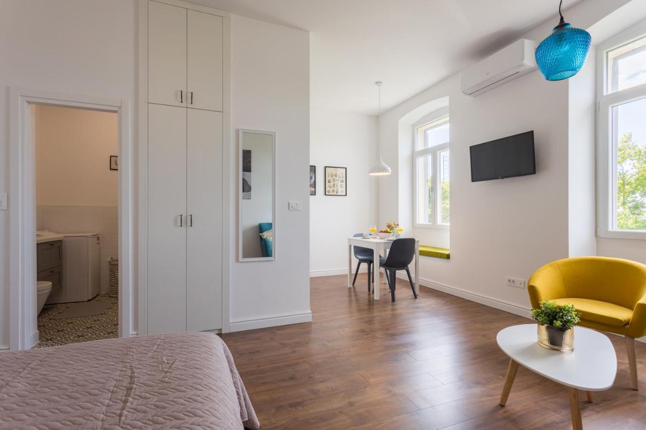 Bu2 Pula Studio Apartment Extérieur photo